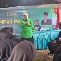 Dr. Hj. Hindun Anisah, MA saat memberikan pemahaman terkait empat pilar kebangsaan (doc pribadi)